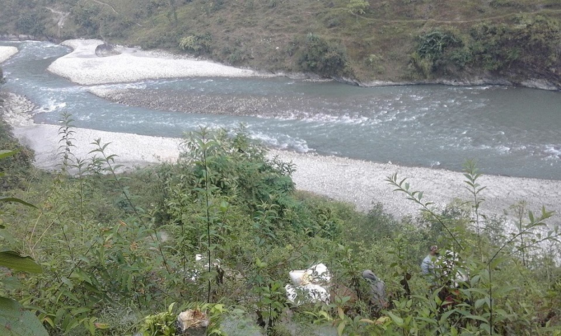 दार्चुलामा पहिरोले चौलानी नदी आंशिक थुनियो, तटीय क्षेत्रमा सतर्कता अपनाउन आग्रह